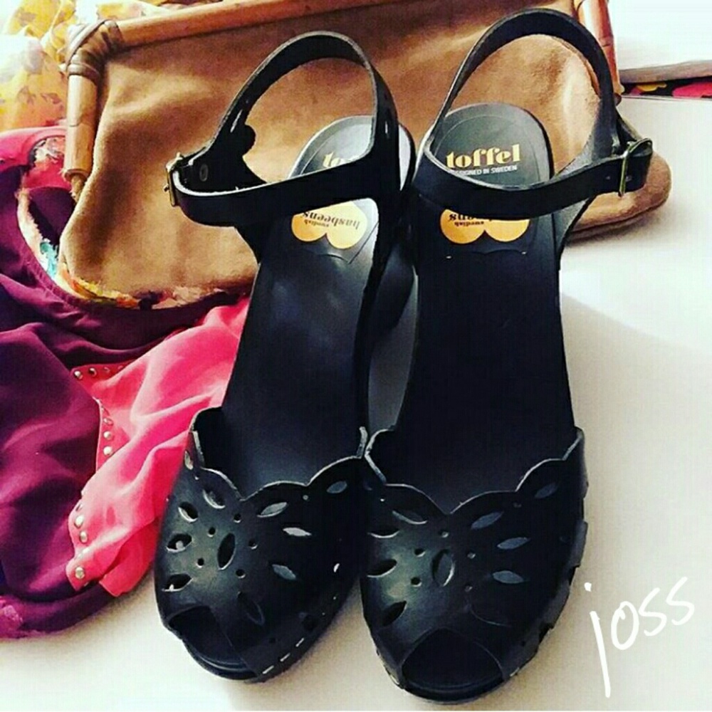 Swedish Hasbeens Black Leather Cutout Slingback Clogs
